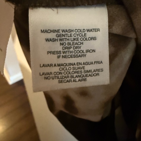 Women's Tie-Dye Sleeveless Top - Picture 3 of 4